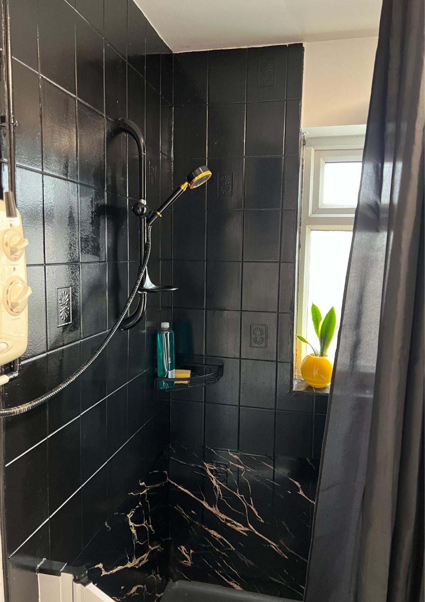 Double Room In Great Barr Near M5 - M6 - Parking - Tv Bed-Garden 伯明翰 外观 照片